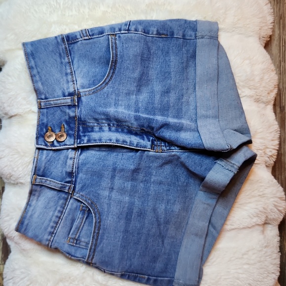 Forever 21 Uplyfter Denim Jean Shorts - Picture 4 of 6